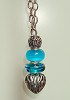 T-style ketting met hanger en 3 bedels in turquoise
